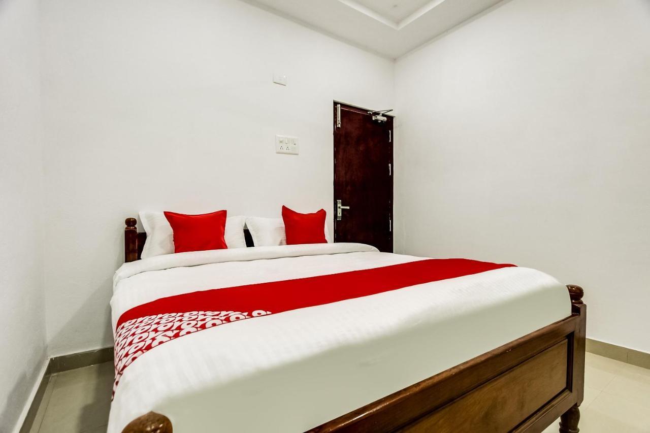 Oyo 70841 Hotel Anjali Residency Velur Exterior foto